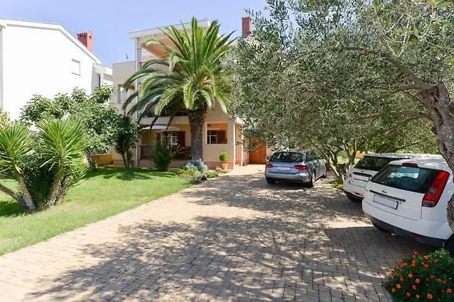 Lägenhet Varga Zadar